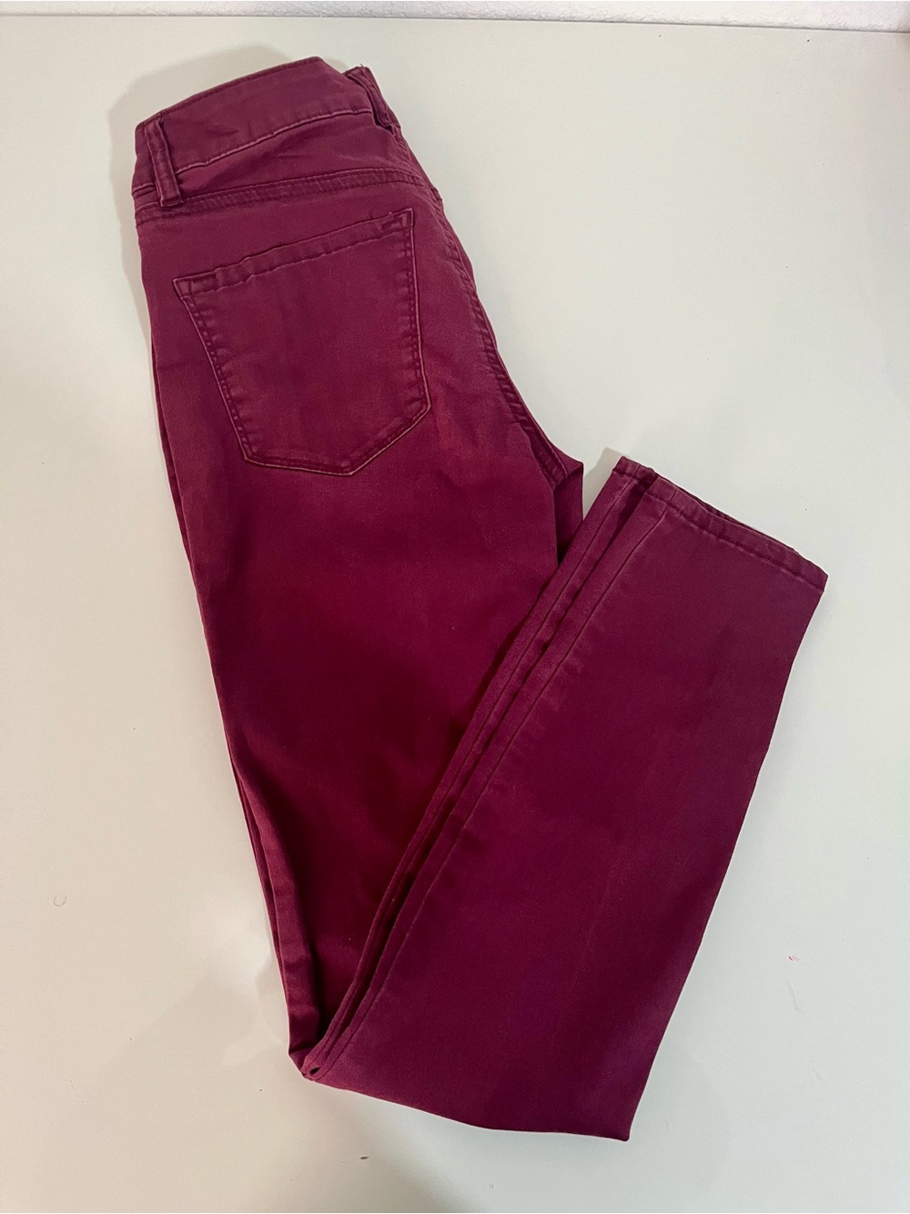 Refuge Women’s skinny jegging Size 4 Color Plum